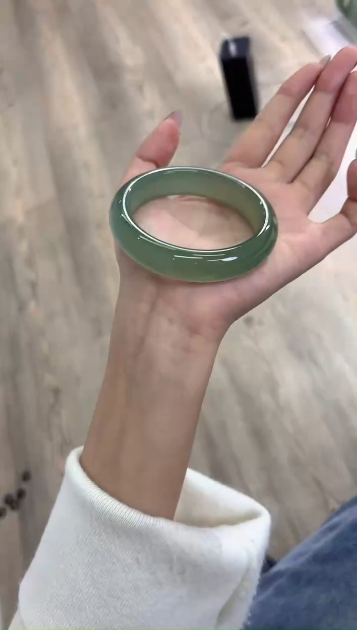 未镶嵌手镯石英质玉109-56D