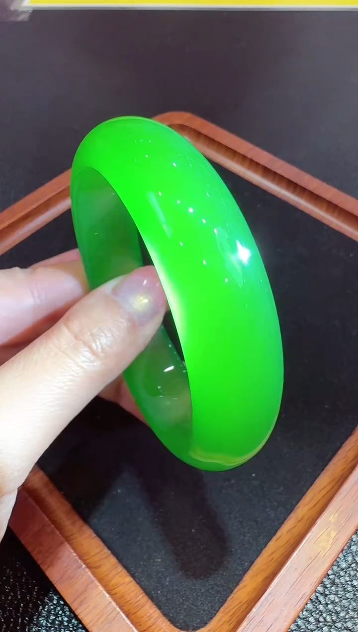 【闪购商品】玛瑙/玉髓手镯未镶嵌发一件