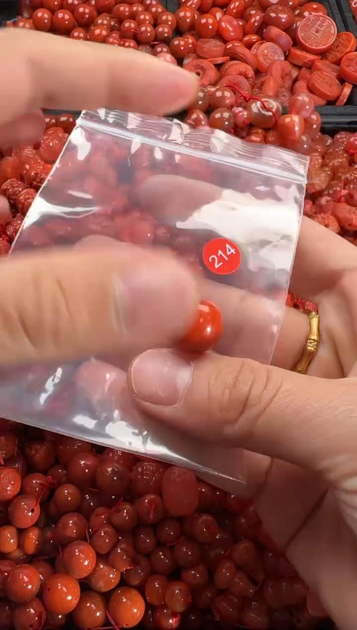 【闪购商品】南红玛瑙颈饰未镶嵌1