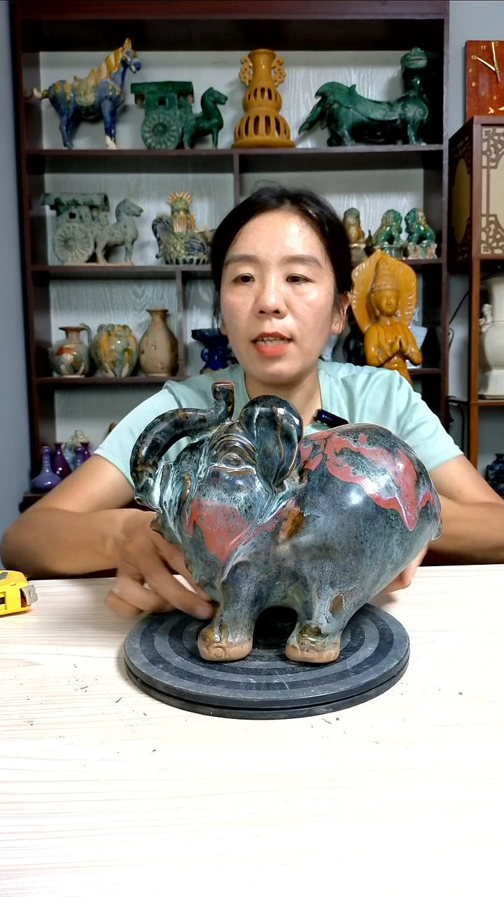 经典精美复古风格瓷器