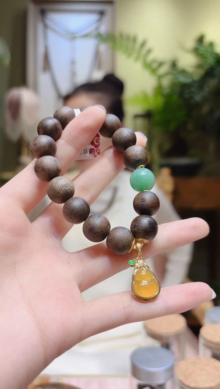 【闪购商品】沉香手串黄翡翠葫芦沉香手串