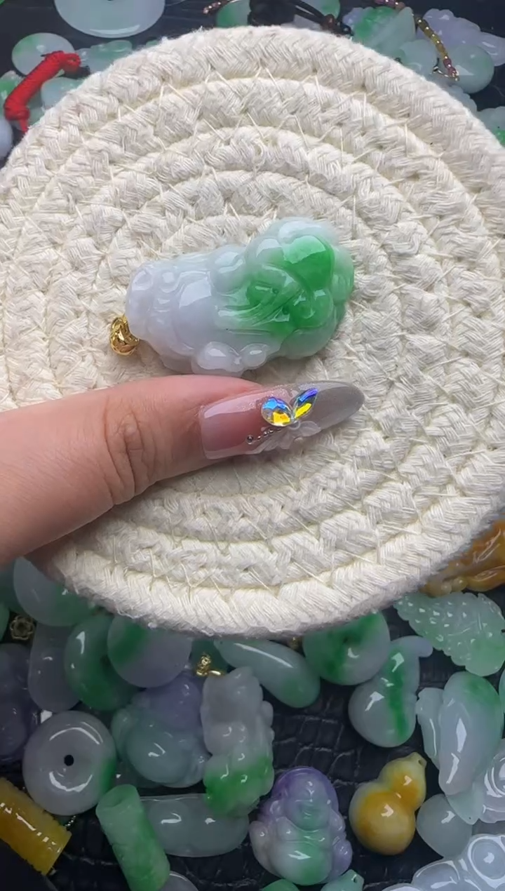 翡翠未镶嵌颈饰天然缅甸翡翠吊坠