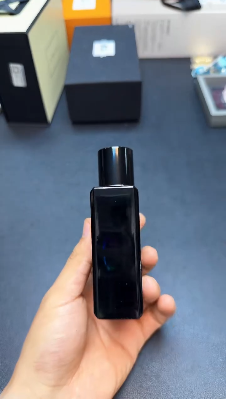 瓷片全新正品一件不留@@WE682