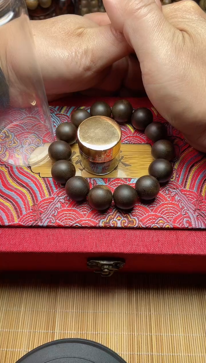 【闪购商品】沉香手串海南绿棋沉水B16123110