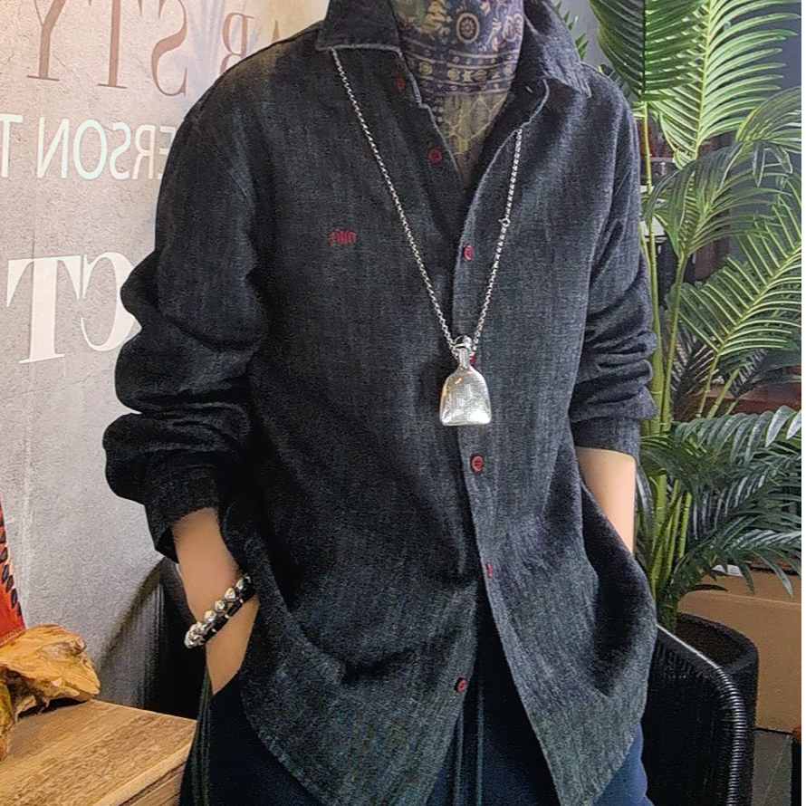 牛仔磨毛撞红扣时尚休闲衬衣百搭宽松潮流长袖