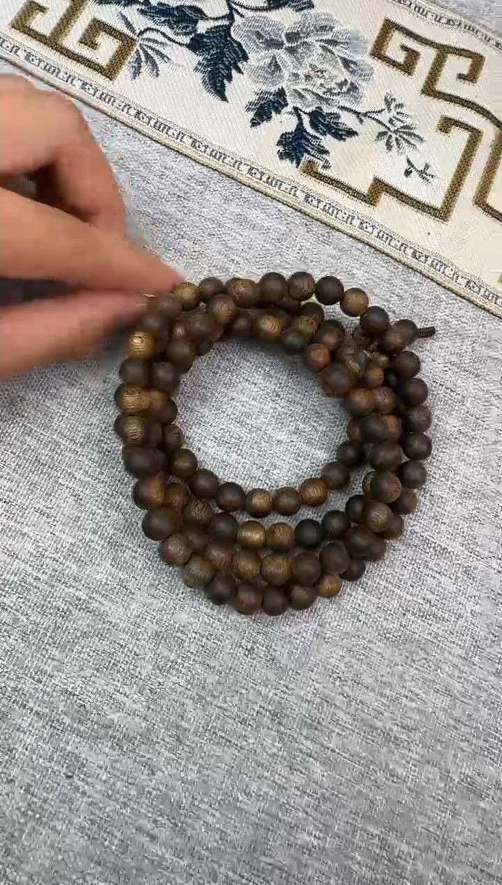 【闪购商品】沉香手串45克+紫罗兰多样性发货一条    