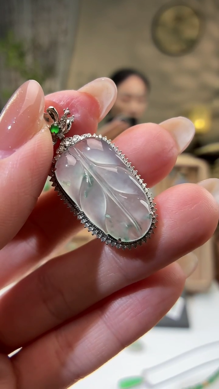 吊坠(不含链)18K金镶嵌翡翠叶子