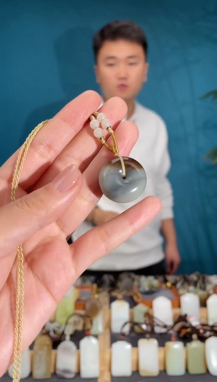 颈饰未镶嵌和田玉1