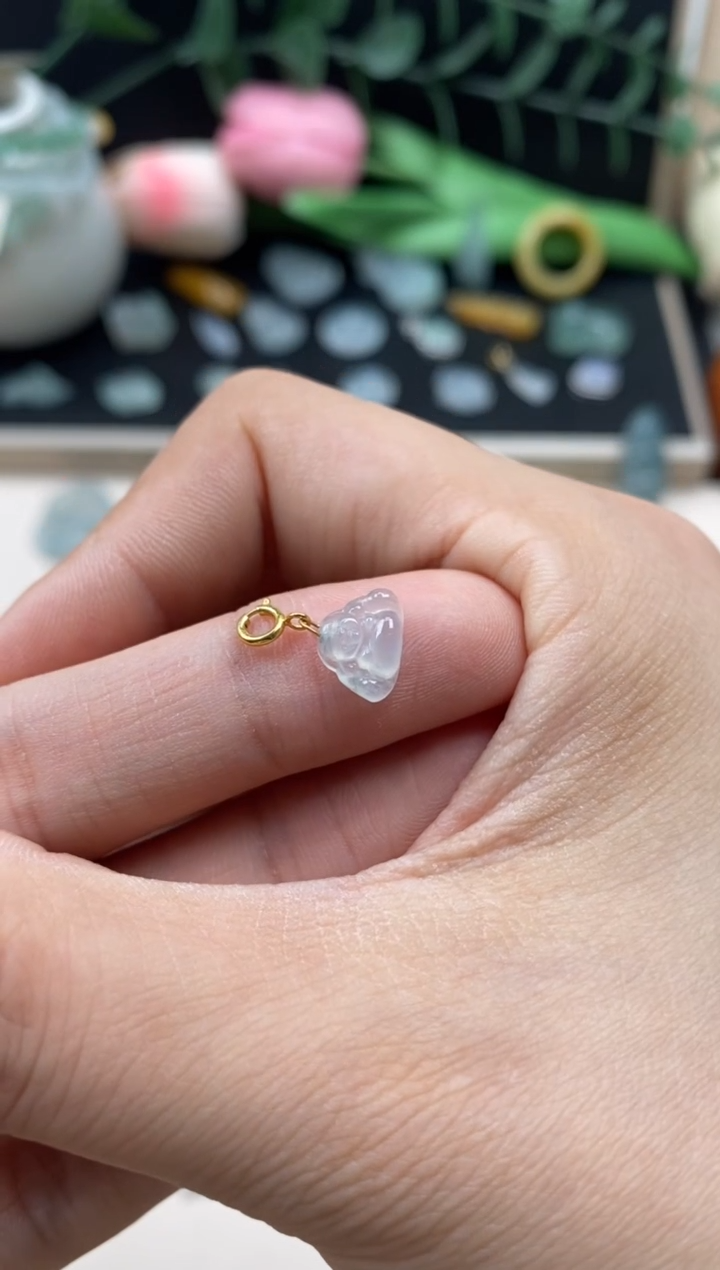 【闪购商品】翡翠颈饰18K金镶嵌翡翠冰种佛公