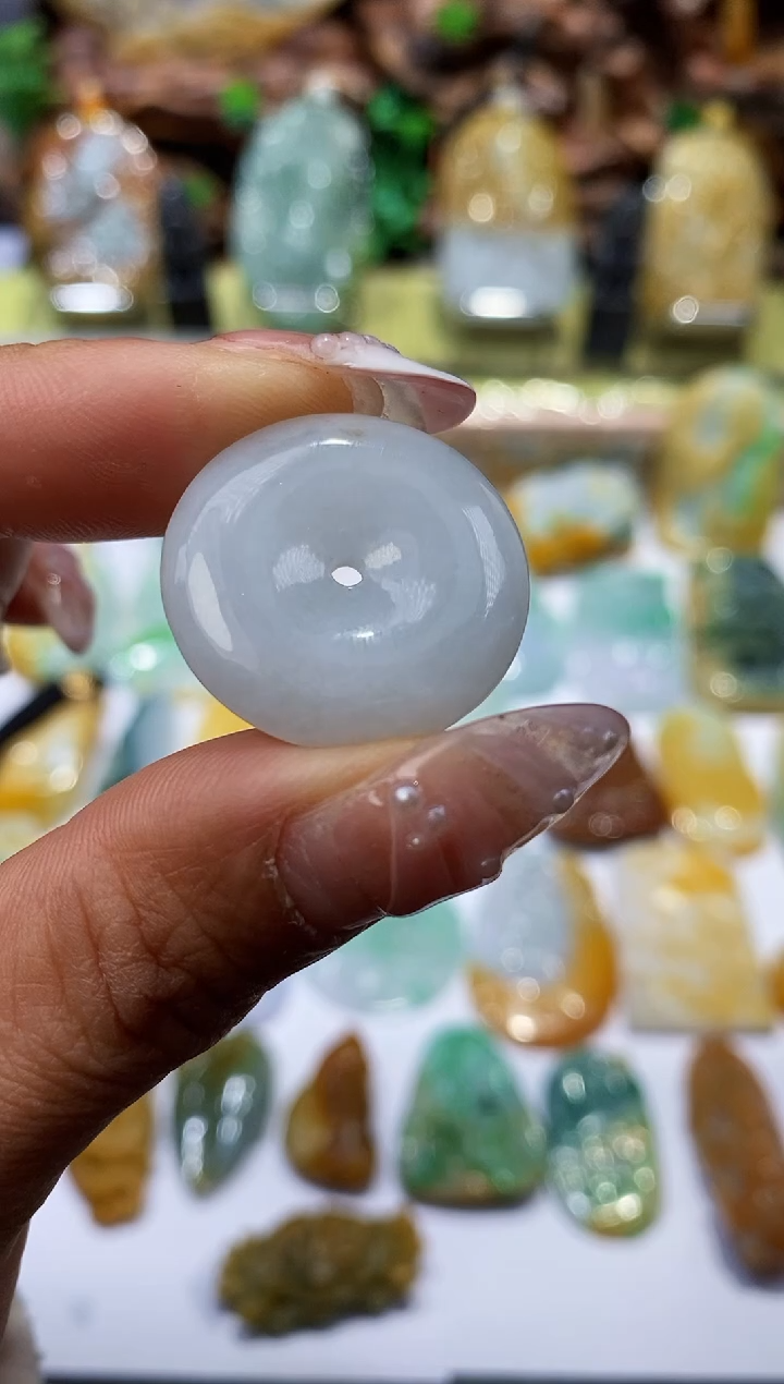 【闪购商品】翡翠颈饰未镶嵌翡翠A货