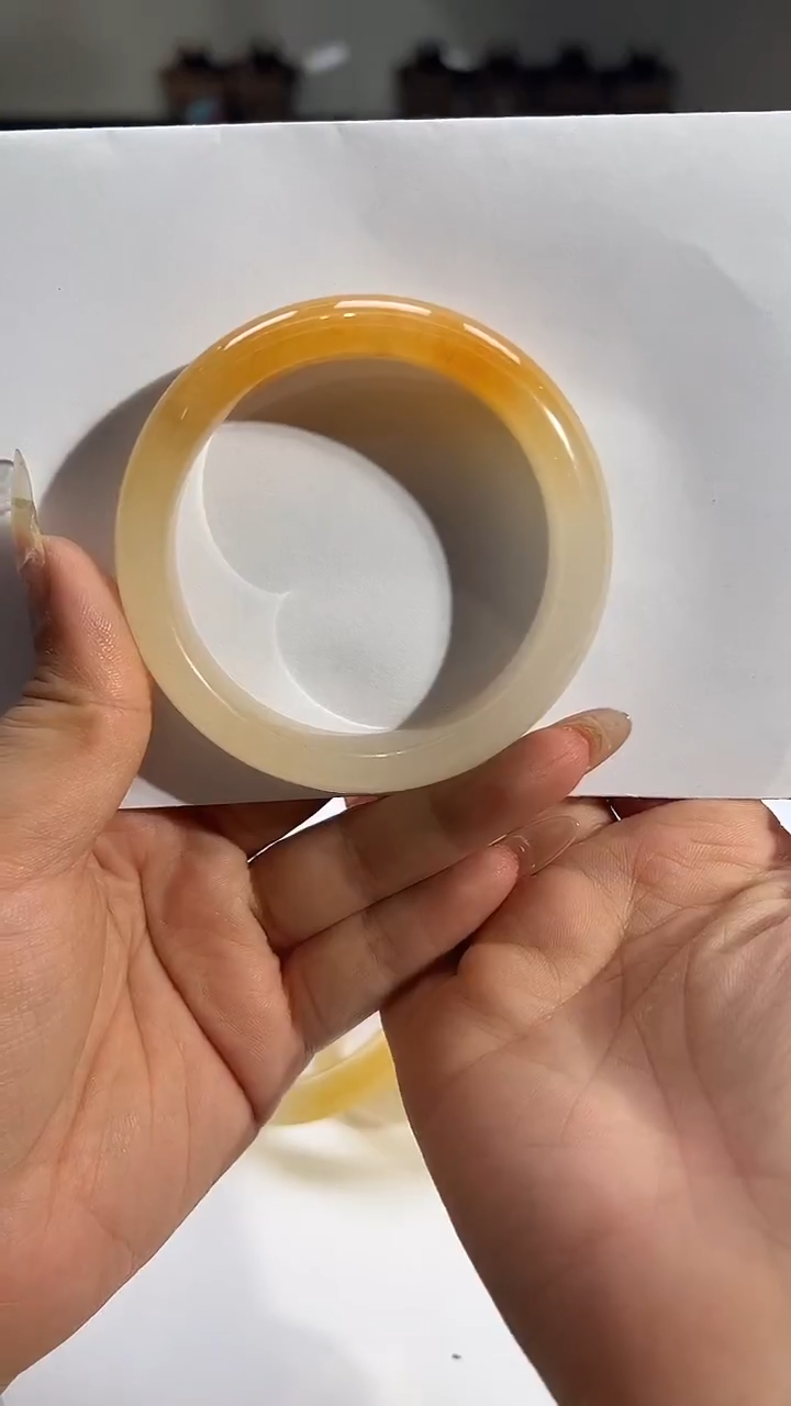 未镶嵌石英质玉（黄龙玉）手镯57圈口06