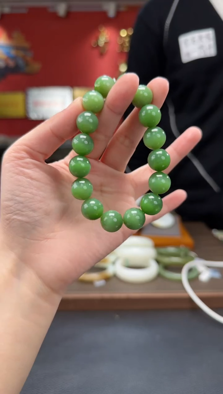 【闪购商品】和田玉手串未镶嵌碧玉粉绿猫单圈手串