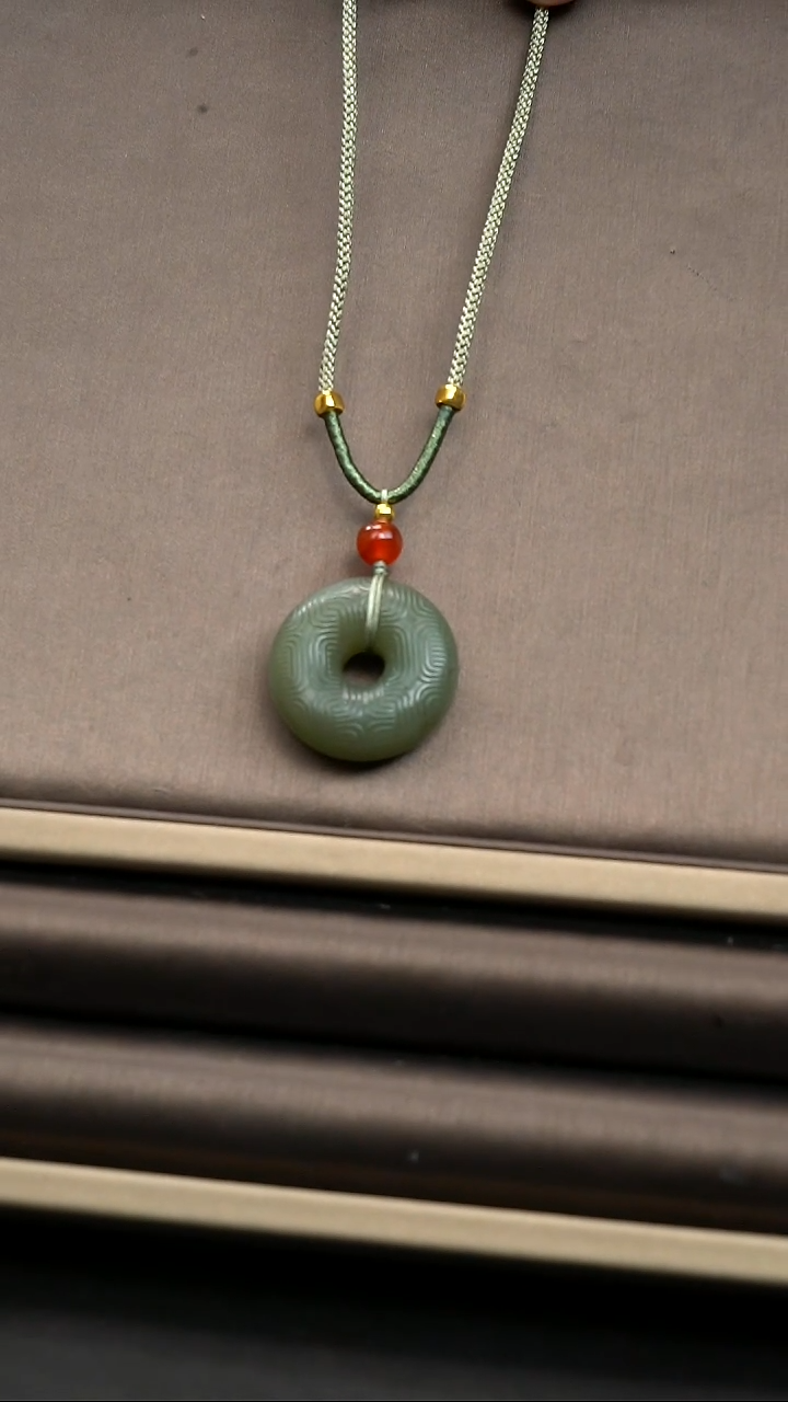 【闪购商品】和田玉颈饰未镶嵌回纹平安扣