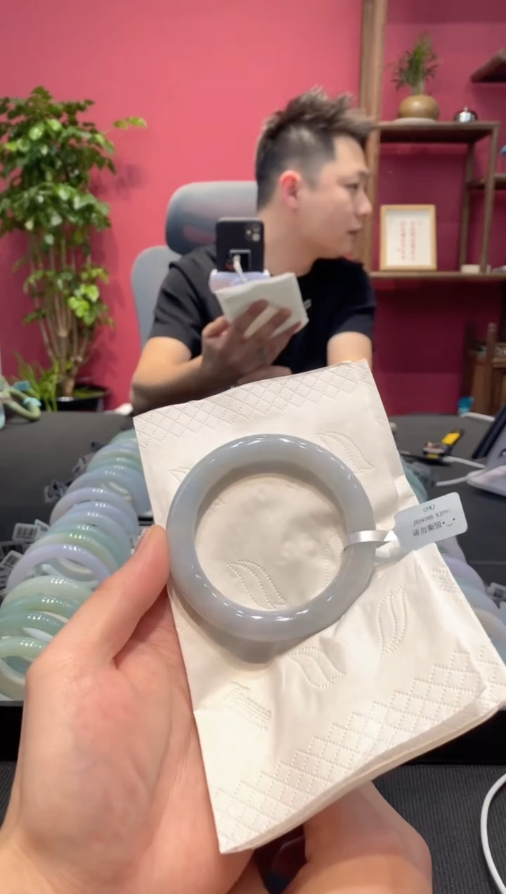 【闪购商品】翡翠手镯未镶嵌00004387