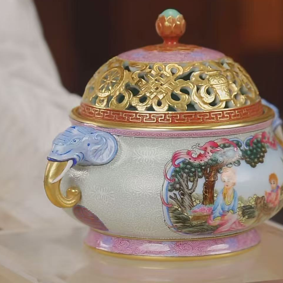 国呈拍卖古董瓷器