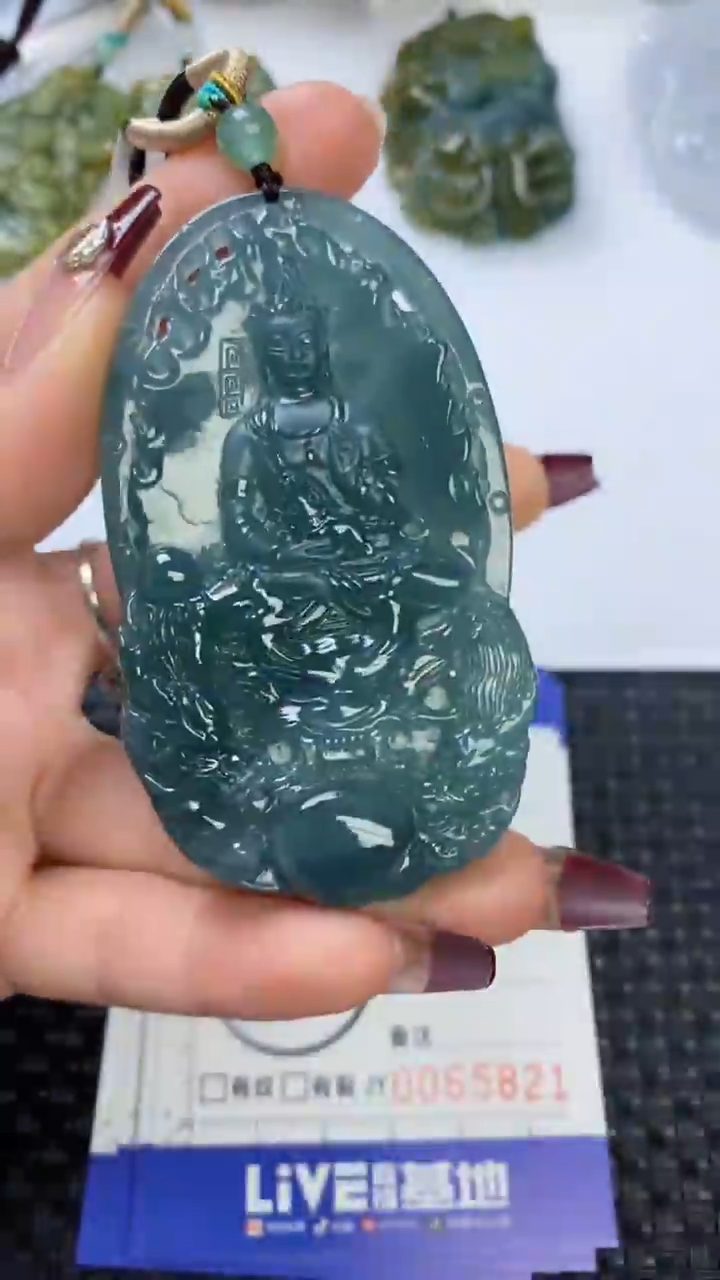 【闪购商品】翡翠颈饰未镶嵌1111111111111111