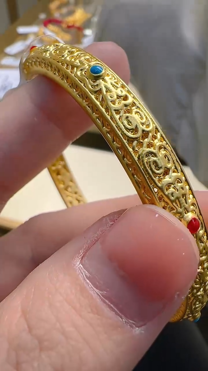 【闪购商品】定制足金手镯多样性发货发一件（克重以证书为准）