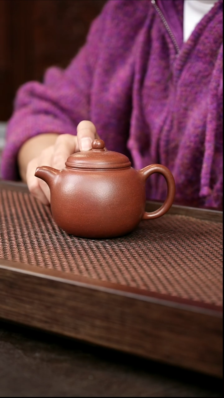 茶壶紫砂底槽清匏尊{微瑕}