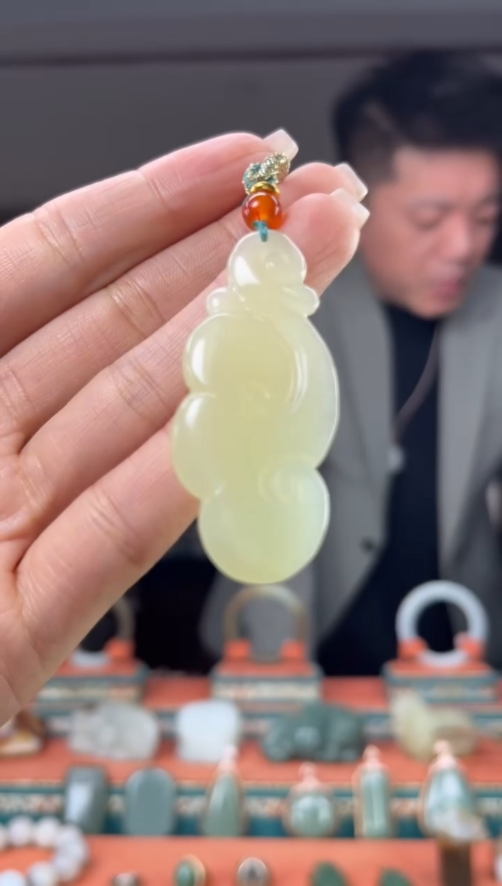 颈饰未镶嵌和田玉1