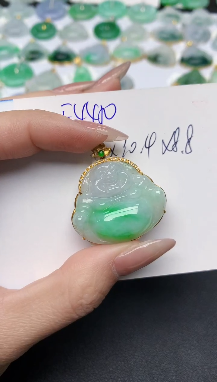 颈饰18K金镶嵌翡翠天然缅甸A货翡翠百元以上9元证书费自理