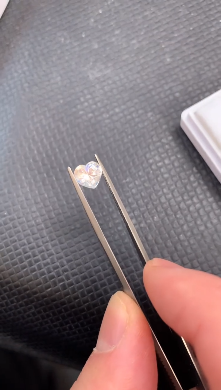 【闪购商品】月光石裸石未镶嵌天然彩虹月光石1.5ct