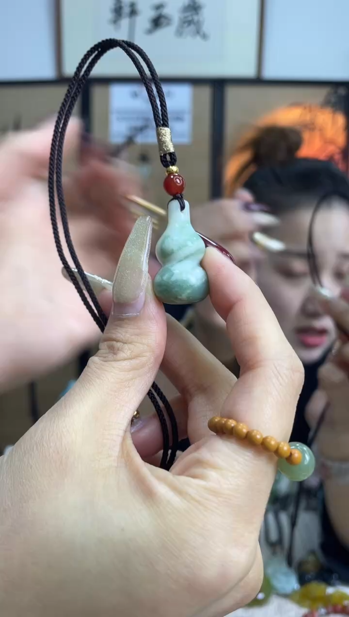 【闪购商品】岫玉吊坠未镶嵌多样性发货其中发一