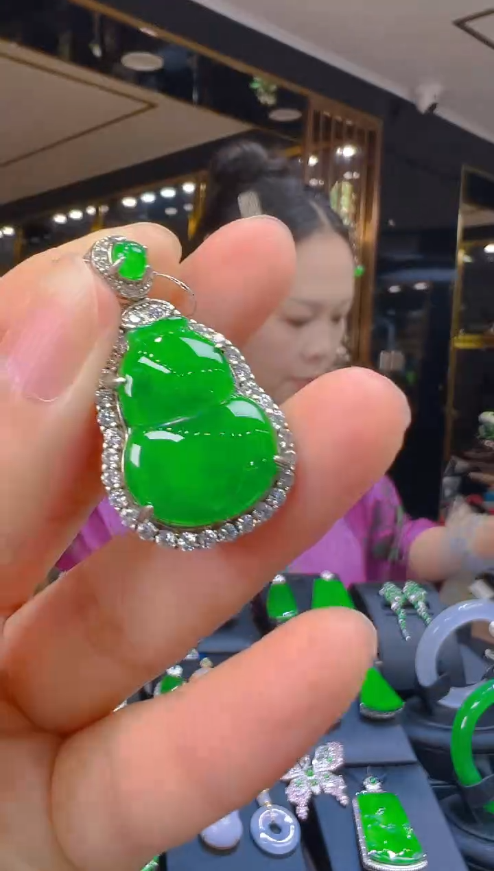 翡翠银S925镶嵌吊坠(赠链)149（多样性发其一）