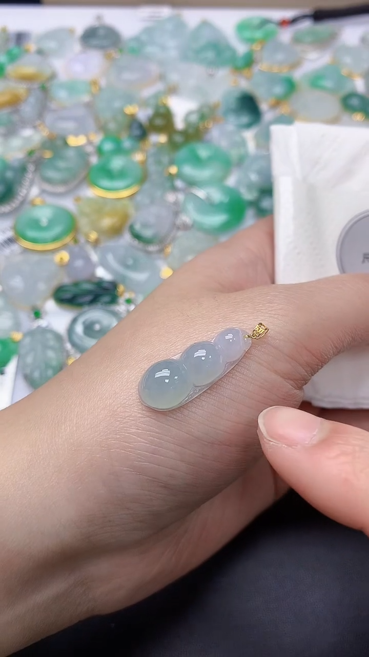 颈饰18K金镶嵌翡翠天然缅甸A货百元以上9元证书费自理