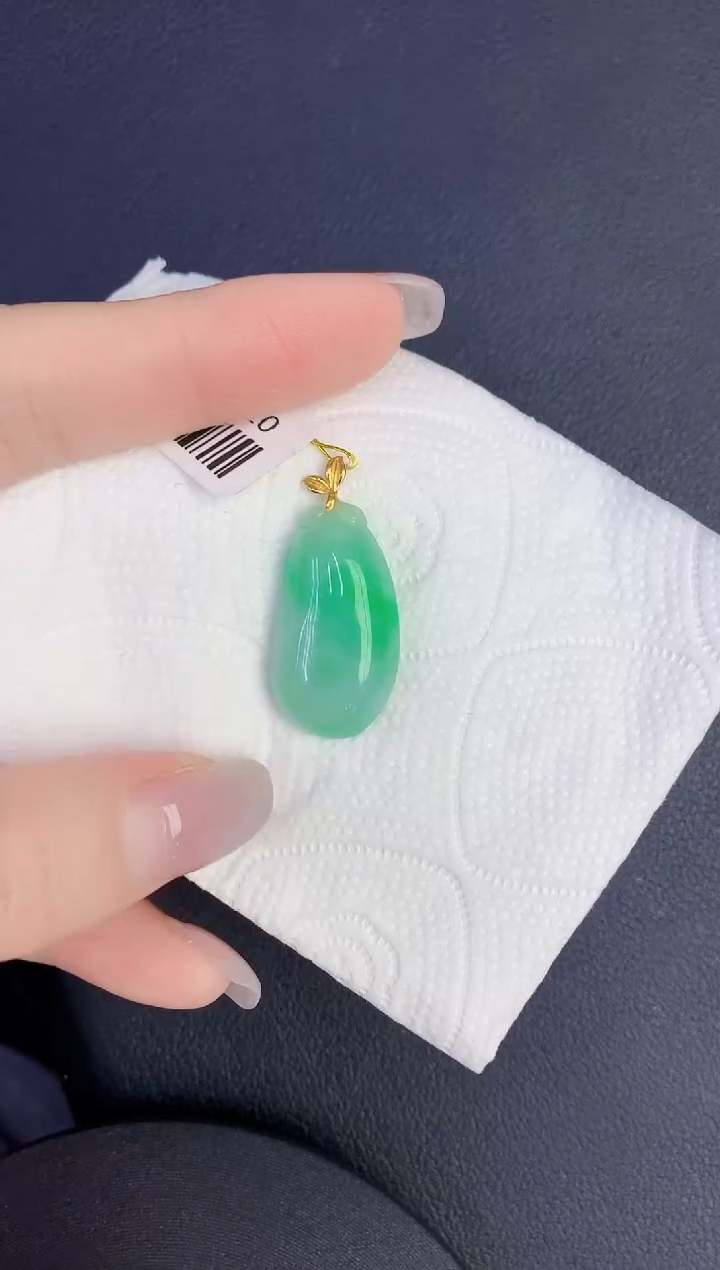 颈饰18K金镶嵌翡翠缅甸天然翡翠A货