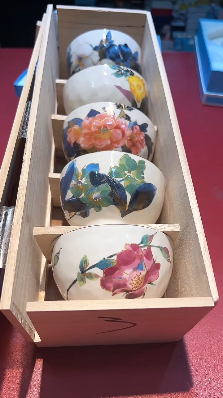 【闪购商品】瓷片锅碗瓢盆一件不剩