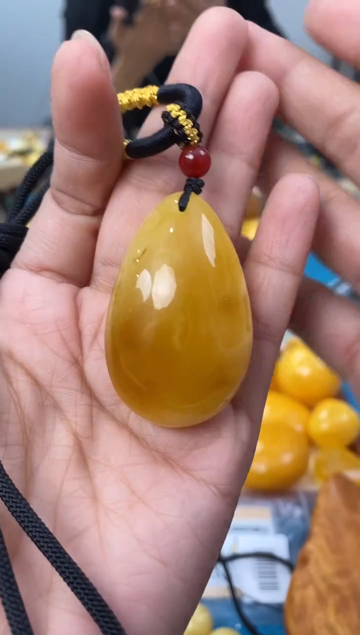 【闪购商品】琥珀裸石未镶嵌天然琥珀蜜蜡水滴