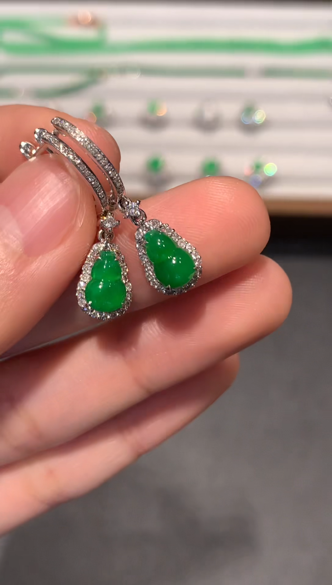 【闪购商品】翡翠耳饰18K金镶嵌8300     