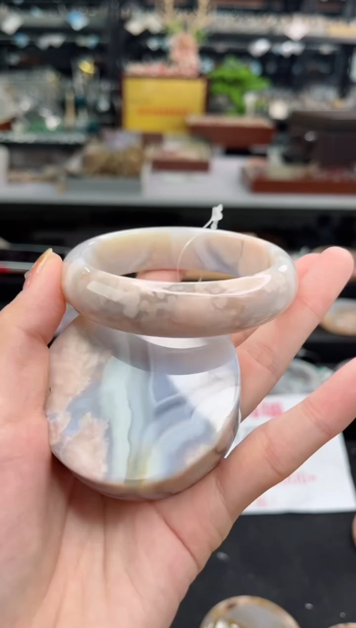 【闪购商品】石英质玉手镯未镶嵌60圈口（不退不换）1572341