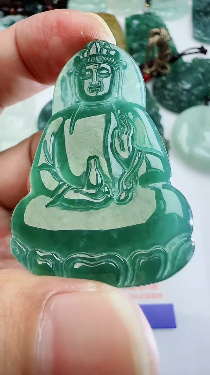 【闪购商品】翡翠颈饰未镶嵌111111111
