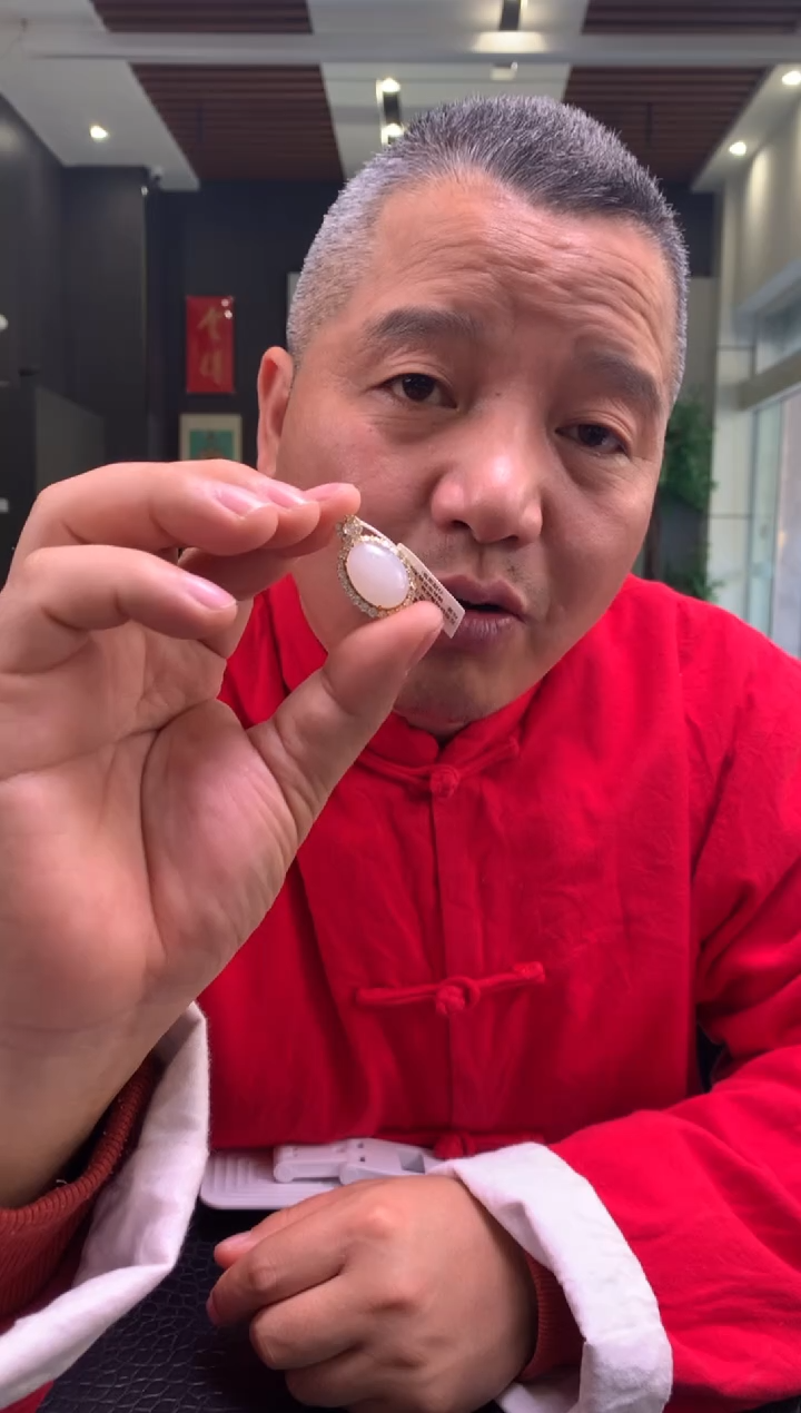 【闪购商品】和田玉吊坠银S925镶嵌一个