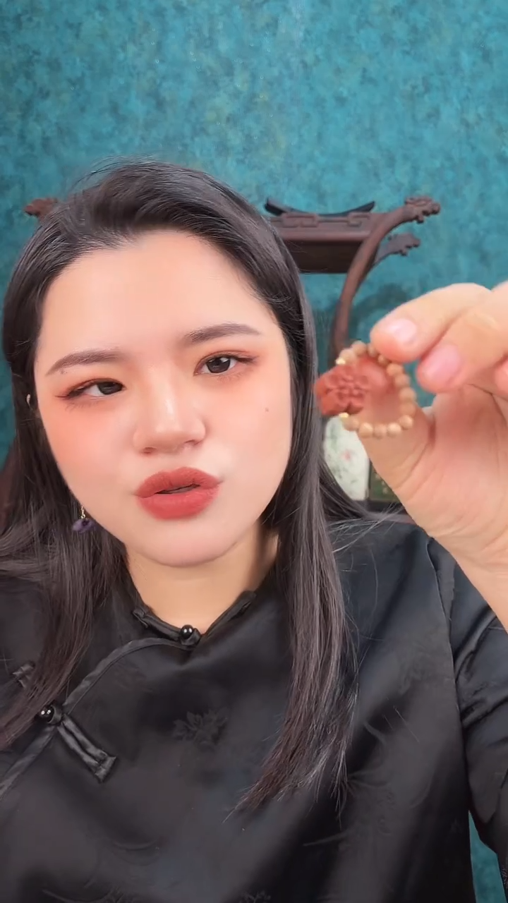 珠串红麝香方大花+老山檀戒指