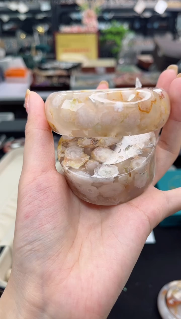 【闪购商品】石英质玉手镯未镶嵌61圈口（赠品镯心）3563203