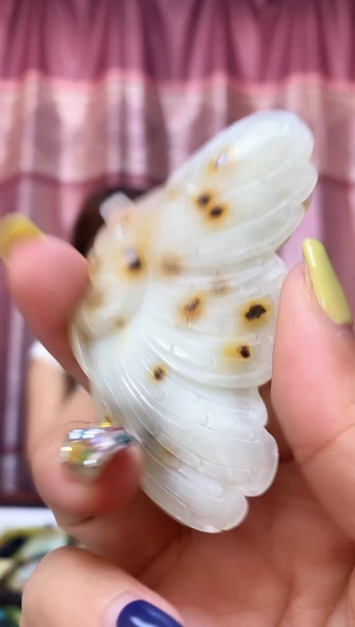 未镶嵌岫玉吊坠  