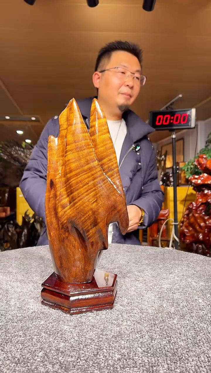 金丝楠木雕款A****g金丝楠木摆件