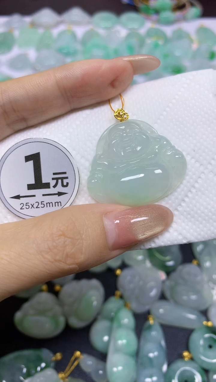 颈饰18K金镶嵌翡翠天然翡翠A货