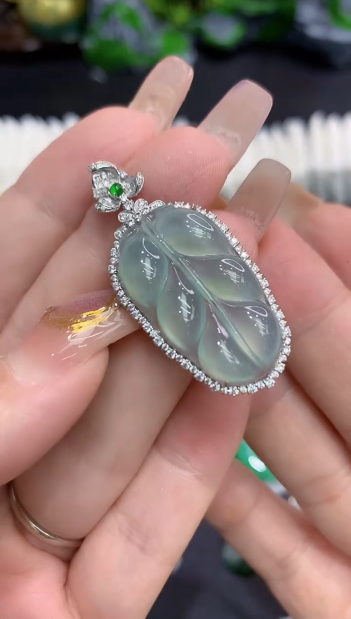 翡翠18K金镶嵌吊坠(不含链)1111
