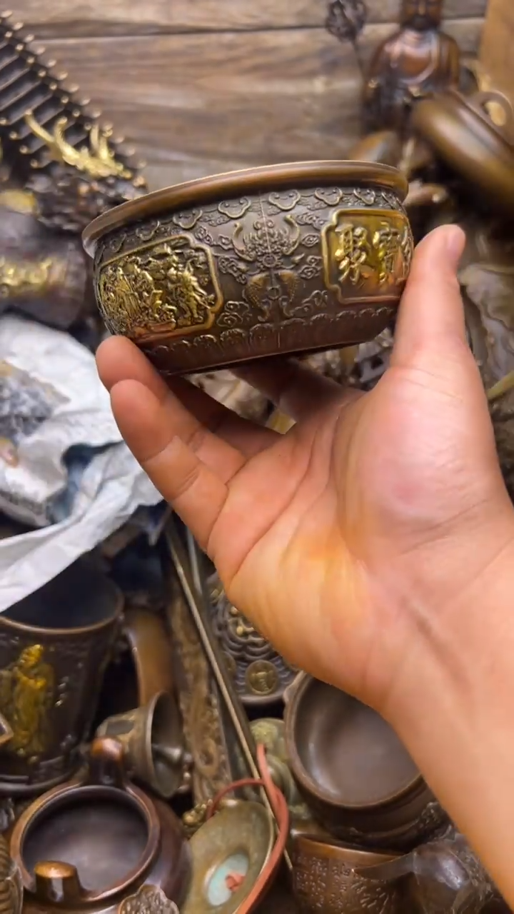 精美铜器，点击下单