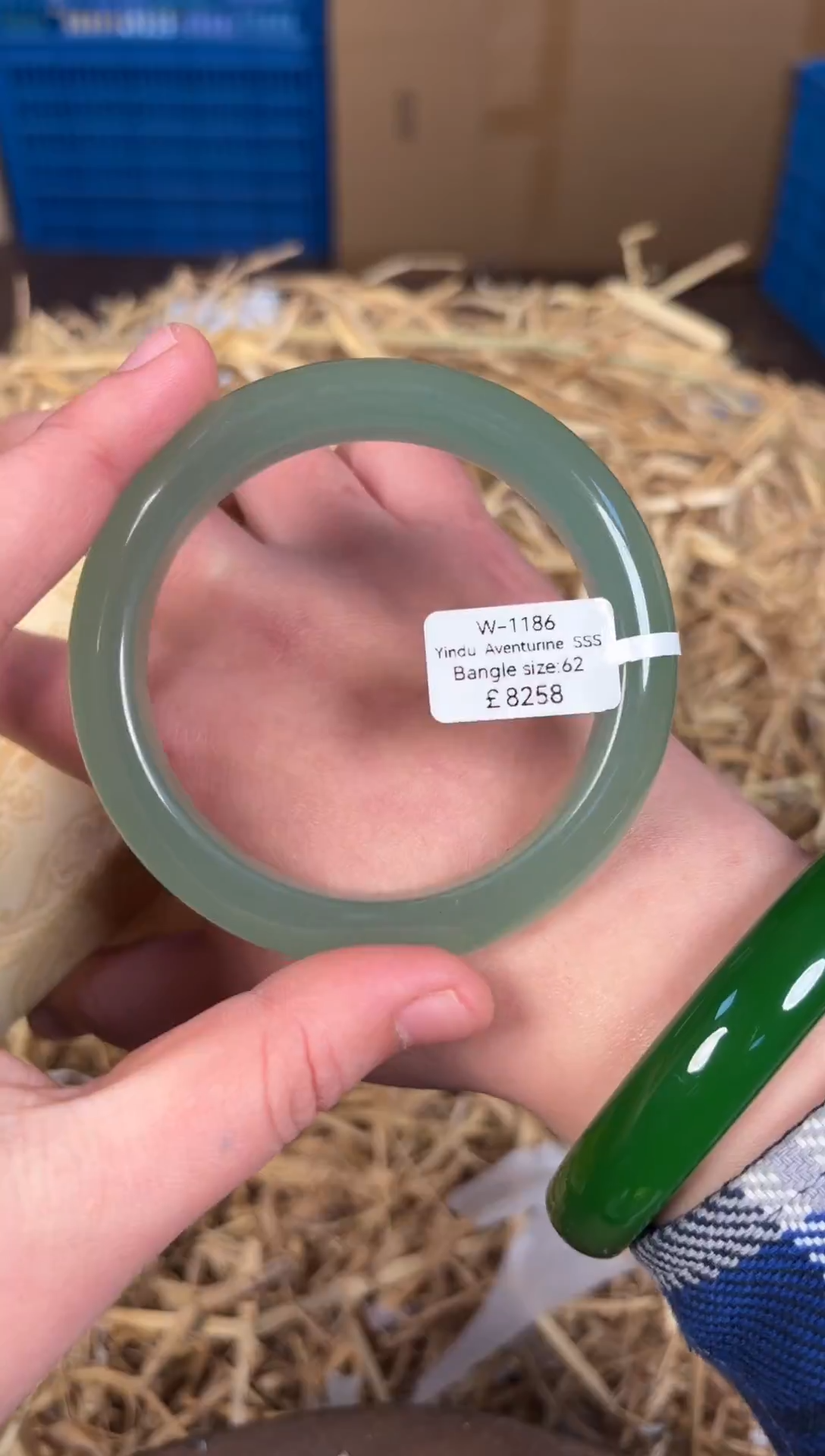 未镶嵌手镯石英质玉W1186