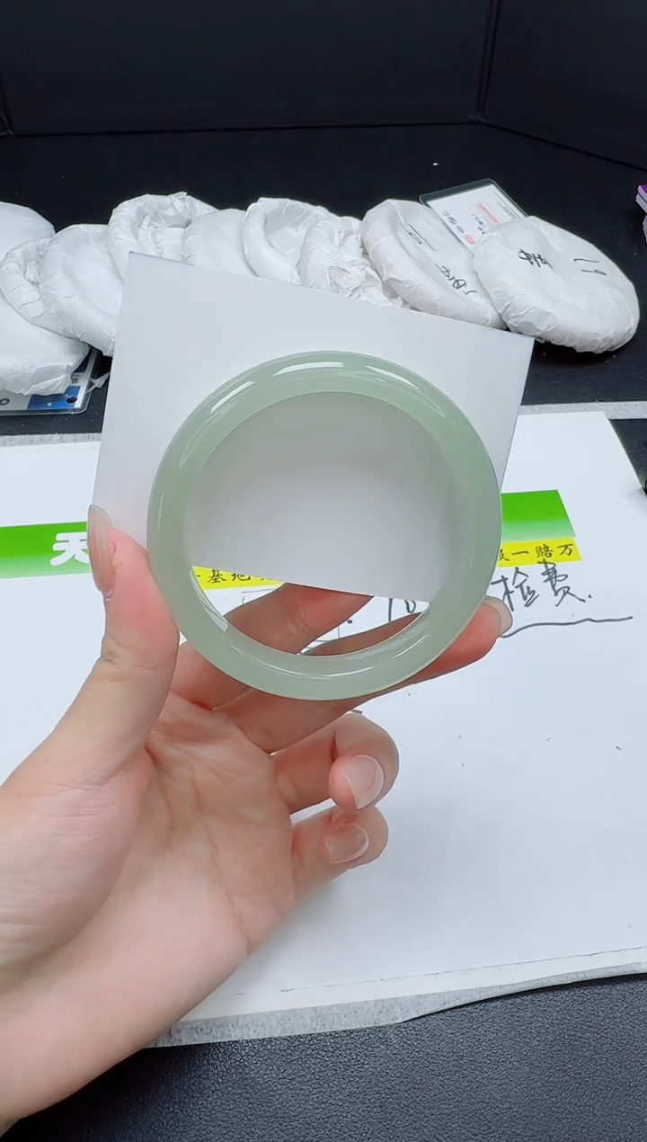 石英质玉手镯未镶嵌0153-5657