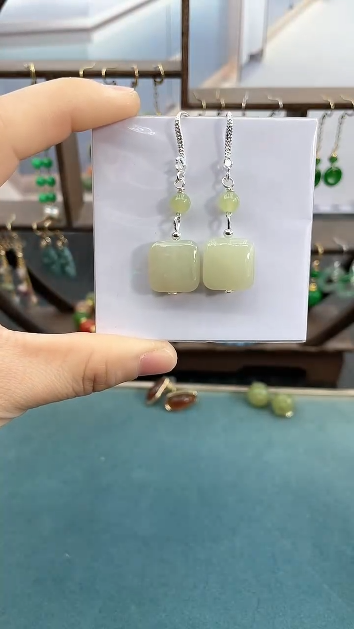 银S925镶嵌和田玉耳饰和田无事牌耳钩