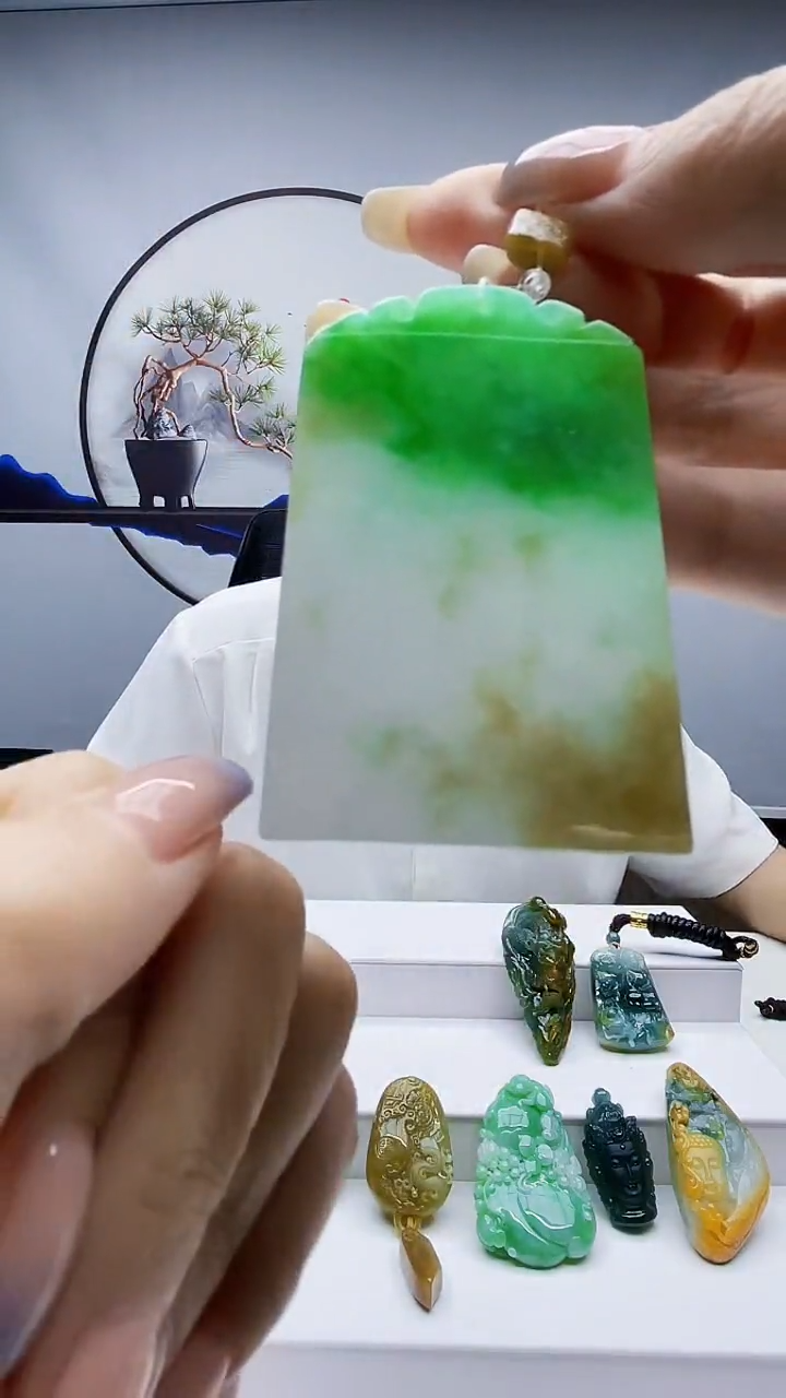 未镶嵌定制翡翠毛货-挂件71