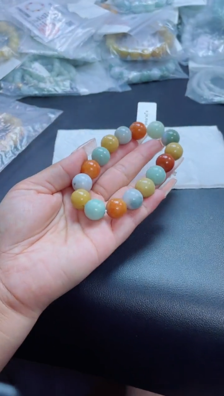 定制翡翠未镶嵌珠串