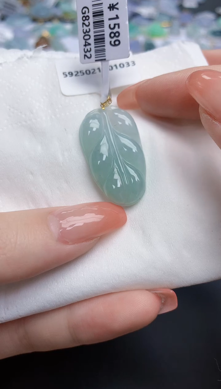 【闪购商品】翡翠颈饰18K金镶嵌天然缅甸翡翠A货