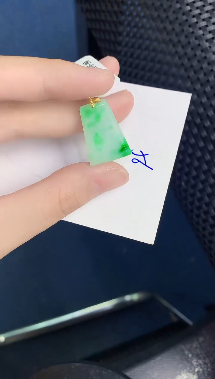 【闪购商品】翡翠颈饰18K金镶嵌000000000