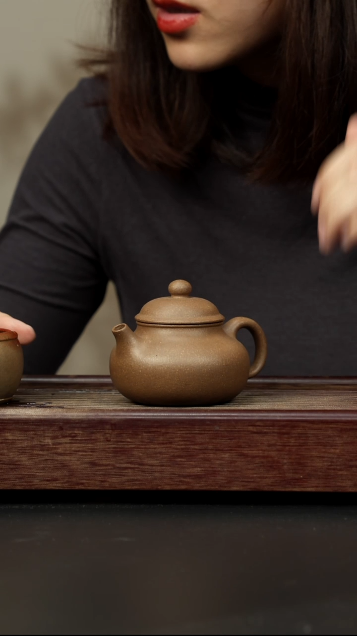 紫砂茶壶芝麻绿 容天